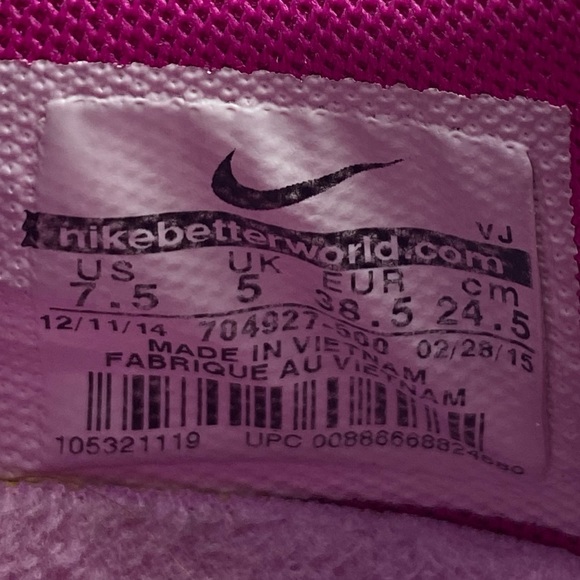 Nike Womens Roshe Run Flyknit Running Shoes - Picture 7 of 8